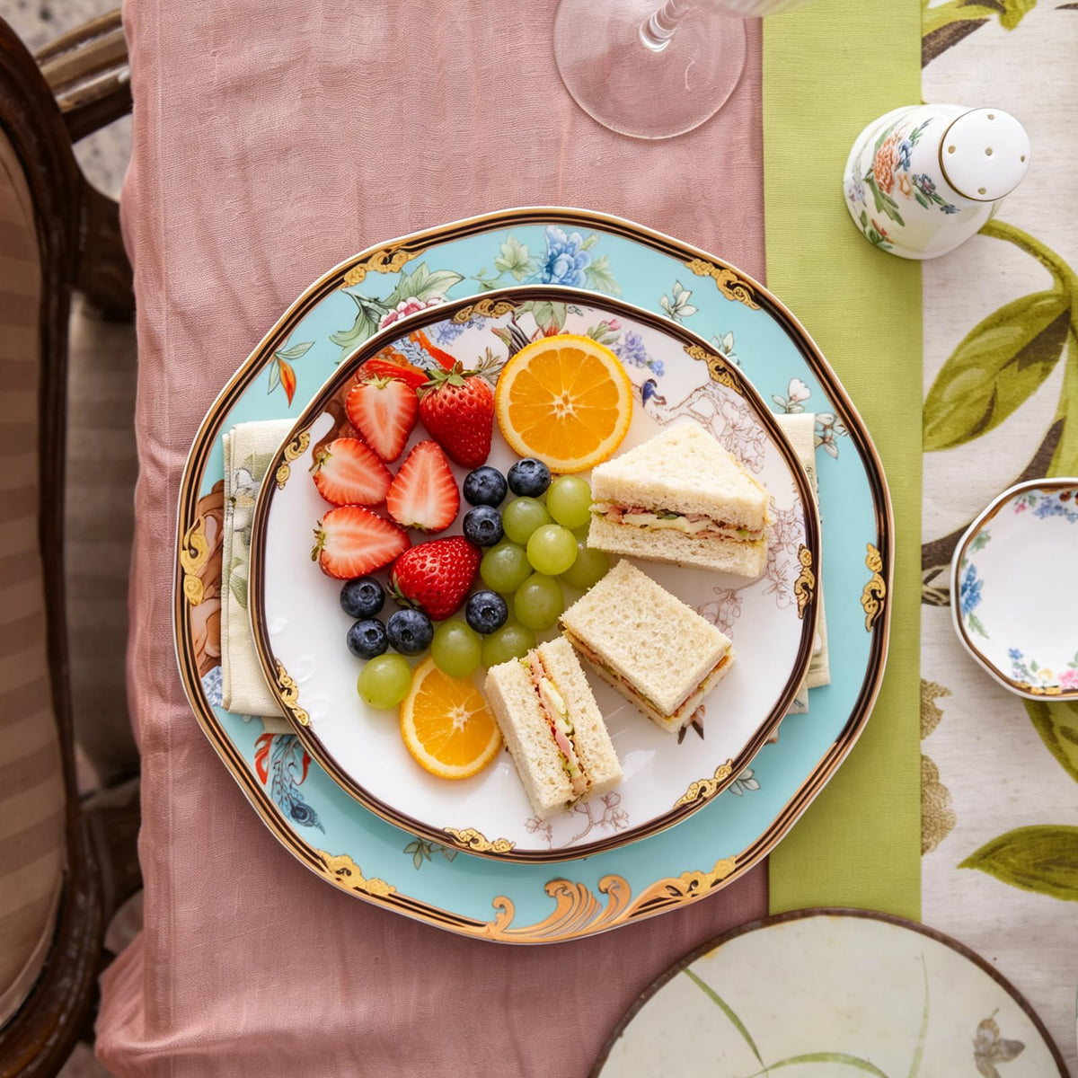 12-Piece Bone China Dinnerware Set for 4 H894757